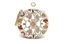 【文庫屋大関】マカロンポーチ 金唐小花【皮革工芸品】 ポーチ ミニポーチ 小物入れ アクセサリー入れ イヤホン入れ 収納 保管ケース 手のひらサイズ  本革 革 皮革 工芸品 工芸 雑貨 ギフト プレゼント 日本製 東京 [№5619-2224]