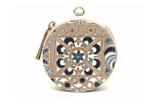 【文庫屋大関】マカロンポーチ 錦紗＜青＞【皮革工芸品】 ポーチ ミニポーチ 小物入れ アクセサリー入れ イヤホン入れ 収納 保管ケース 手のひらサイズ  本革 革 皮革 工芸品 工芸 雑貨 ギフト プレゼント 日本製 東京 [№5619-2235]