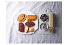 LIFE IS PATISSIER 焼き菓子詰合せ【スイーツ 洋菓子 焼き菓子 詰合せ パウンドケーキ フィナンシェ マドレーヌ パイ キャラメル オランジェット プレゼント ギフト ギフトボックス 贈り物 ご褒美 贅沢 】