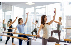 ベイクルーズグループ CARDIO BARREで使えるご招待券【30000円分】