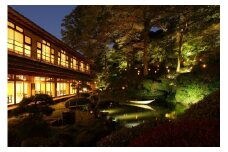  3,000坪の美しい庭園　鶯啼庵の『おもてなし』懐石料理8品・4名様ご招待 | 懐石料理 庭園 家族 高級 和食 贈答用 記念日 送料無料 東京 八王子