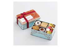 「フールセック・小缶」【うかいグループの洋菓子店 アトリエうかい】宝石箱のようにきらめく、多彩なクッキーの詰め合わせ