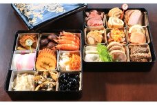 【当店まで受け取りに来られる方限定】シェいなば特製おせち（二段重）※オンライン決済限定