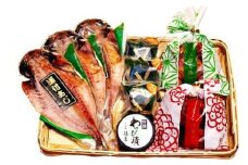 【創業244年小田原蒲鉾発祥の店　鱗吉】小田原海鮮かご盛り　【のし無料サービス】【瀬付あじ てこね揚げ きんぴら揚げ 笹しんじょ わさび漬け 伝統と実績の味 伝統の技 小田原土産 神奈川県 小田原市 】