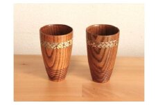 【箱根寄木細工をあしらった木製ジョッキ２点セット】保冷性に優れ、木肌のつくるクリーミーな泡立ちが格別の一杯に【キッチン用品 食器 雑貨 日用品 木製食器　職人メイド 工芸品 職人の手作り おしゃれ食器 神奈川県 小田原市 】