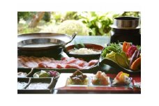 No.185 客室で休憩・ランチお部屋食（半露天風呂付き客室）【清川恵水ポークのしゃぶしゃぶプラン】　１名様分招待状 ／ 食事券 入浴券 客室利用 温泉 神奈川県