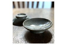銘々皿 (陶器) シンプルな使い勝手の良い小皿 2個セット お洒落なグレー 陶芸家高田リリー律子作【1374077】