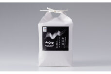 令和6年産 定期便 魚沼産 コシヒカリ 特別栽培米【栽培期間中化学肥料不使用、農薬8割減】　精米2kg×6回