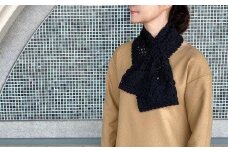 シルク100％ アラベスク柄ショートマフラー ブラック 新潟県 五泉市 有限会社田中刺繍