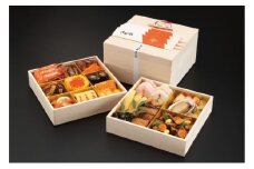 おせち 冷蔵 【限定20個】国登録有形文化財 料亭「宇喜世」謹製 手作り 生おせち 二段重 (3～4人前) 割烹 限定 送料無料 ※配送不可:離島