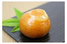 【輪島の歴史ある高級和菓子】老舗菓子店の柚餅子（１個入り）