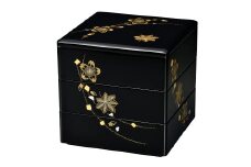輪島塗　三段重　春秋箔散　沈金
