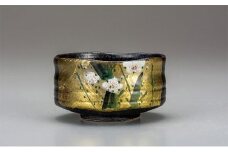 [№5784-0316]九谷焼　抹茶碗・金箔梅　山田登陽志