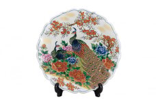 [№5784-1140]九谷焼　10号飾皿　牡丹孔雀（皿立付） a05