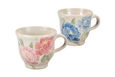 [№5784-1046]九谷焼　 ペアマグカップ　香華　相川志保作　a04