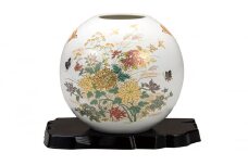 [№5784-1119]九谷焼　5.5号花瓶　金菊花に雀（台付）