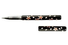 伝統の技が光る『越前塗 蒔絵筆ペン〈天然竹〉』 黒 [D-03401b]