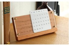 【Hacoa】木の経年変化を楽しむ卓上万年カレンダー チェリー 「Desk Calendar Eternal」[C-06101a] /万年カレンダー 卓上 木製 ウッド チェリー ウォールナット  ギフト プレゼント おしゃれ シンプル ハコア