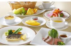 【プレミアムランクのご夕食】旬の厳選食材で贅沢なディナータイム《コースフィオーレ》お部屋タイプ 和室・和洋室 デラックスツイン ペア宿泊券
