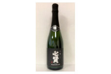 山梨県産スパークリング日本酒　山ノ霞(720ml)【1202616】