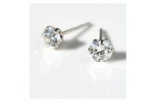 プラチナ900 ダイヤモンドピアス(Dカラー・0.5ct)【1212622】
