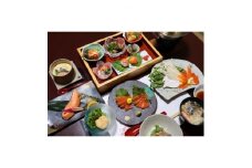 割烹三井で『富士の介』を楽しむコースお食事券5,500円×2(2名個室)　【1239871】
