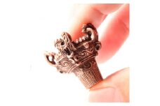 ＜Do＿goods＞縄文時代の神秘を現代に 純銅製 火焔型土器ミニオブジェ　659-322_goods＞縄文時代の神秘を現代に 純銅製 火焔型土器ミニオブジェ　659-322【1490517】