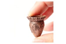 ＜Do＿goods＞縄文時代の造形美を現代に　純銅製の大型深鉢形土器ミニオブジェ　659-298_goods＞縄文時代の造形美を現代に　純銅製の大型深鉢形土器ミニオブジェ　659-298【1490538】