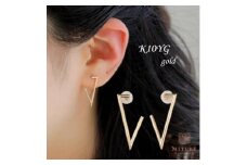 ＜山梨県＞＜ジュエリー＞K10 triangle/トライアングル ピアス【1604142】