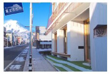富士山を目の前に望むおしゃれでモダンなホステルの宿泊券A 宿泊券 旅行 ホステル 富士山 素泊まり 個室 チケット 利用券 山梨 富士吉田