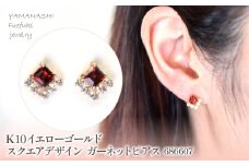K10　イエローゴールド　スクエアデザイン　ガーネットピアス　管理番号686607 218-181-gn
