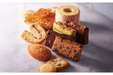 【シャトレーゼ】 Grandrecipes （グランレシピズ)  18個入 ケーク・オ・フリュイ ショコラオランジュ ノーテンクーヘン ガトーバスク フリューゲルパイ セサミ フロランタン バターサブレ ヴィジタンティーヌ バウムクーヘン   