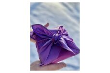 岡谷シルク SUWASHIKI FUROSHIKI（45cm）