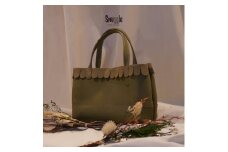 【4色展開】ラッフルトート（M）革小物　ハンドメイド　手縫い　一点物　革カバン　トートバッグ　レザートート　スナッグルレザー　青緑 [№5915-7155]1500