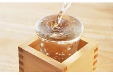 吟醸 吉田屋治助1.8L 【 酒 日本酒 美山錦 芳醇でフルーティな香りと軽快な味わい 長野県 佐久市 】