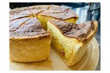 安曇野産の旬野菜を使ったベーコンのキッシュ【数量限定】