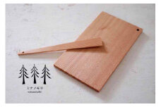 カッティングボード＋スパチュラセット　『mina no mori CuttingBoard＋Spatura セット　＜ミナノモリ カッティングボード＋スパチュラ セット＞』　信州南相木村のカラマツの無垢材を100％使用　～アウトドアのキャンプやトレッキング、普段使いにも～
