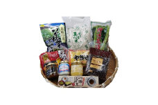 御代田町応援セット(みよたんの贈り物)＜ 野沢菜 ムーギチョコ お米 ラーメン 入り ＞【1115093】