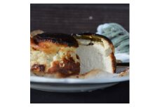 優しい味の一番ほうじ茶を使用した、しっとり濃厚なバスクチーズケーキ【1456128】