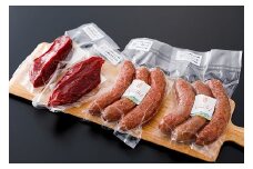 「鹿肉ソーセージ」と「鹿の生ハム」のセット