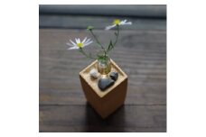＜家具木工山戸＞栓(セン)の木の一輪挿し【1257668】