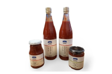 無添加・濃厚な味わい　白馬そだち トマト加工品セット（トマトジュース720ml×2本・ケチャップ250g・ソース250g）/長野県白馬村【H0040198】