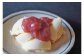 ルバーブの酸味とアイスクリームの甘みのコントラストが抜群