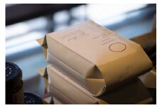 【6カ月定期便】『TASTORY COFFEE AND ROASTER』自家焙煎スペシャルティコーヒー豆　デカフェコース・粉(中挽き)(1回200g×2袋/全6回)