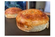 【和モダンフレンチ　たかはし】ローズマリー風味のフォッカチャ(2ヶ入り)