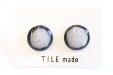 【美濃焼】 白むら タイル ピアス 直径15mm 瑞浪市 / TILEmade タイル アクセサリー ハンドメイド [AZCD065]