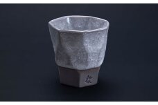 【美濃焼】 つばめ工房 黒土 フリーカップ 氷裂貫入釉 白 瑞浪市 / 大恵 陶磁器 食器 ギフト [AZBG009]