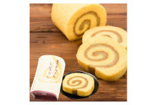 栗きんとん米粉ロールケーキ1本 / ロールケーキ 米粉ロール ケーキ 栗 くり 栗きんとん くりきんとん スイーツ 和菓子 スイーツ デザート おやつ お菓子 ギフト 贈答 プレゼント お取り寄せ 直送 送料無料 / 恵那市 / 良平堂 [AUDB006]
