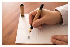 【レビューキャンペーン対象商品】ふるさとの木を身近に感じる《アベマキ 万年筆》 1本 （ペン用ケース入り） | ツバキラボ ペン 文具 文房具 筆記用具 ケース入り 人気 贈り物 ギフト M49S01