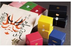 【レビューキャンペーン対象商品】小さな小さな姿あられ　樂（姿あられ 6種60個・ぶらっくぺっぱーBEANS 14個）｜初穂製菓 お菓子 姿あられ あられ 木箱 ギフト M31S03
